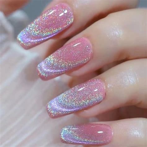 5 Prettiest Cat Eye Gel Nails - Make Your Nails Breathtaking | Cat eye nails polish, Cat eye gel ...