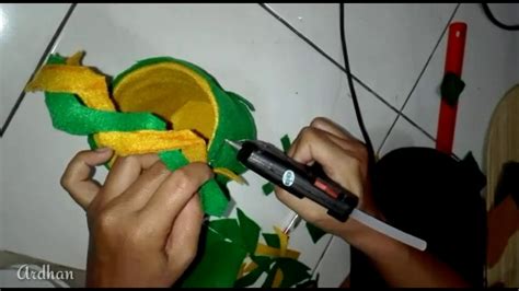 Proses Membuat prakarya dari botol plastik bekas - YouTube