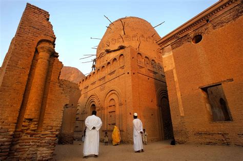 Kassala Mosque at sunset, Sudan | Ancient nubia, Africa travel, Mosque