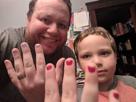 His Kindergarten son was bullied for wearing nail polish. So he painted his nails, too – Anna ...