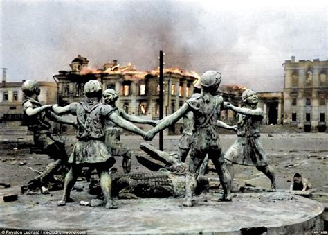 Stalingrad brought to life in colour 75 years later | Daily Mail Online