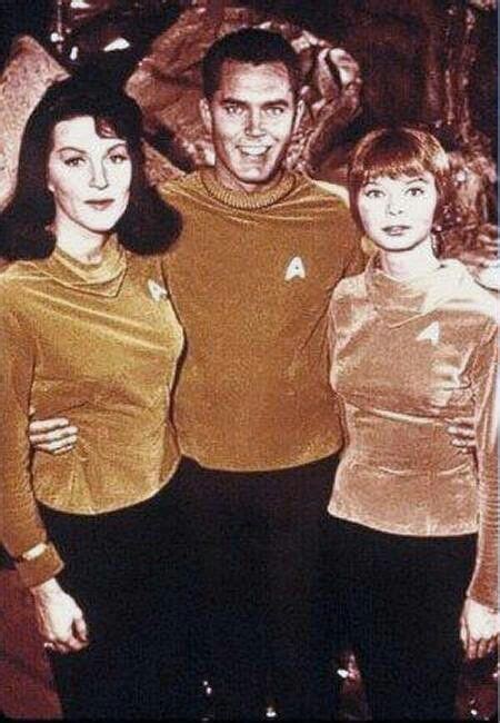 Star Trek : crew from Pilot «The Cage» : Majel Barret, Jeffery Hunter,Laurel Goodwin | Star trek ...