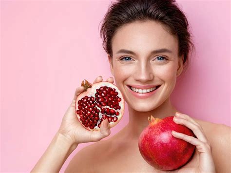 9 Benefits of Pomegranate for Your Entire Skin