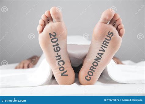 Man in Morgue. Coronavirus Victim Killed by 2019-ncov Stock Photo ...