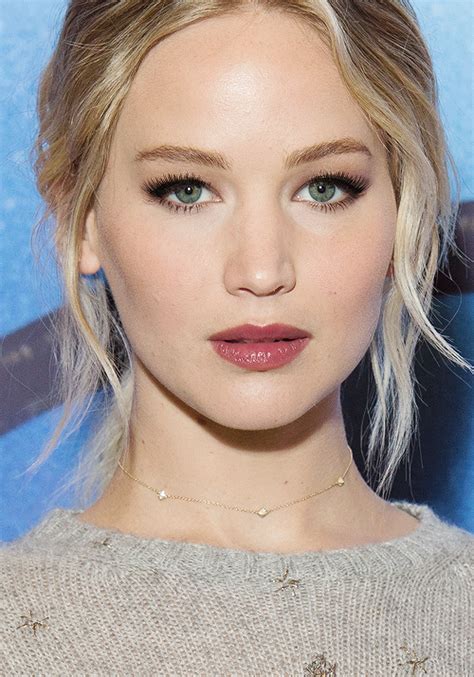 Jennifer Lawrence attends the ‘Passengers’ Paris Photocall at Hotel ...