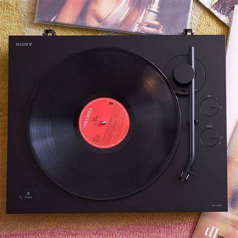 Sony PS-LX310BT Review: A Small Turntable With Sleek Design