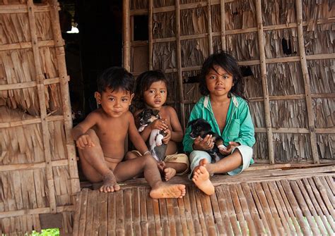 Cambodian children in the floating village on Tonle Sap lake, Siem Reap ...