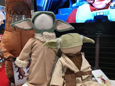 This Baby Yoda Costume Is What We Are Looking Forward To This Halloween | Baby yoda costume ...