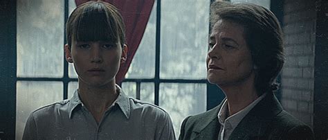 Review: 'Red Sparrow', Jennifer Lawrence Plays Spy Games In A Chilly Thriller - Punch Drunk Critics