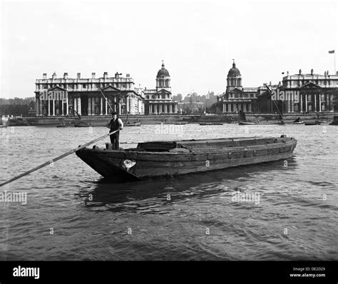 Thames lighterman hi-res stock photography and images - Alamy