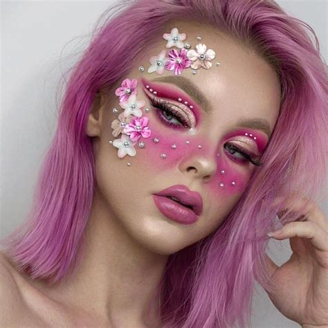 She's in FULL BLOOM, hunny! 🌼#MorpheBabe @beatsbylizzie you SLAYED this ...