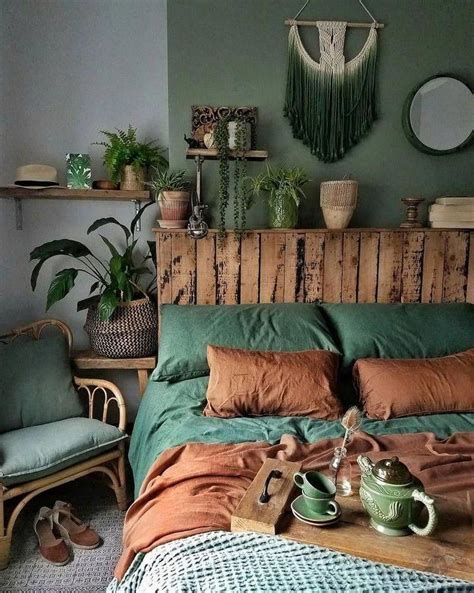 48 Amazing Bohemian Bedroom Decor Ideas That Are Comfortable #BathroomDecor | Green bedroom ...