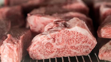 Table Steaks: Peter Luger Brings $1 Million Worth of Meat to Vegas