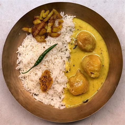 Kadhi badi: a marriage of pakoda and curd