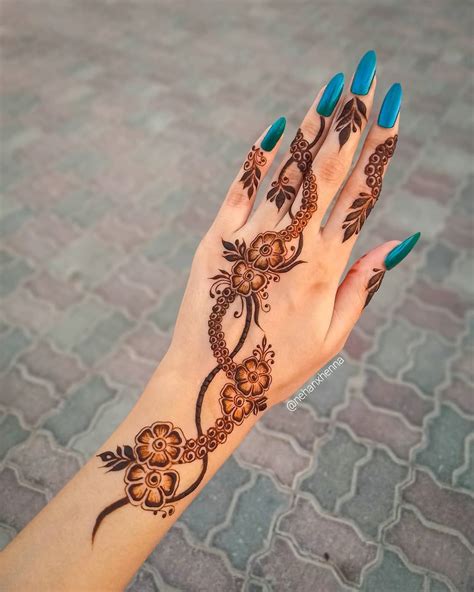 Update more than 85 simple and unique mehndi designs latest - seven.edu.vn