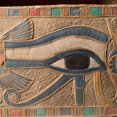 Egyptian eye of Horus - Egyptian painting - wall relief sculpture / art