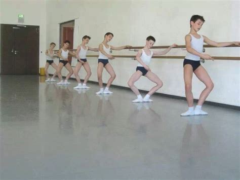 Ballet Boys, Ballet Class, Gym Tights, Tights Outfit, Dance Shorts, Sport Outfits, Youth, Ballet ...