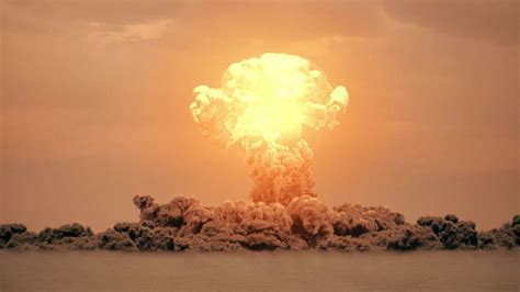 Nuclear explosion: This video reveals the effect on our bodies second by second