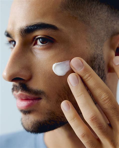 How to Tackle Oily Skin for Men | NIVEA IN