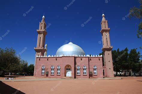 Premium Photo | The vintage mosque in omdurman khartoum, sudan