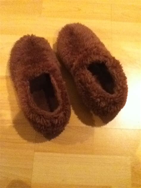 Fall fuzzy slippers | Fuzzy slippers, Bedroom slippers, Christmas magic