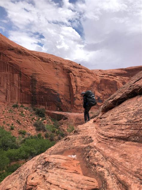 Ultimate Hiking Guide to Coyote Gulch in Utah - Aloha Adrian