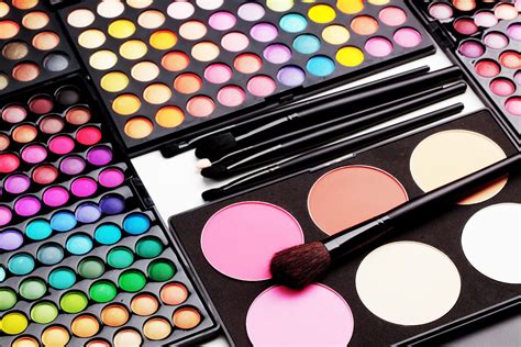 Beauty Blogger Indonesia by Lee Via Han: Palette Makeup Solusi Menghemat Budget