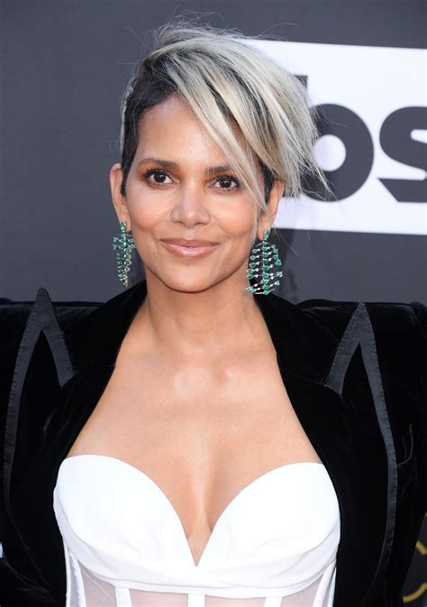 Halle Berry Celebrates Turning 56 With Cool Silver Curls | Vogue