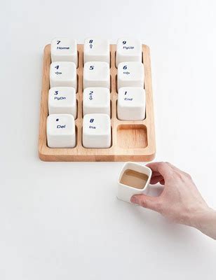 Tía Witty: Keyboard Coffee Cups by E Square