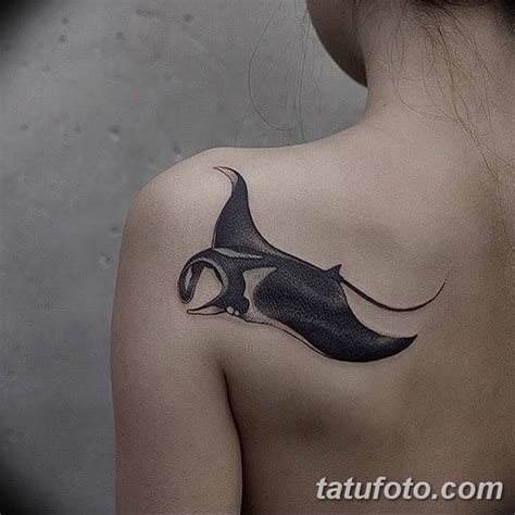 Tattoo manta ray | Stingray tattoo, Shark tattoos, Tattoos