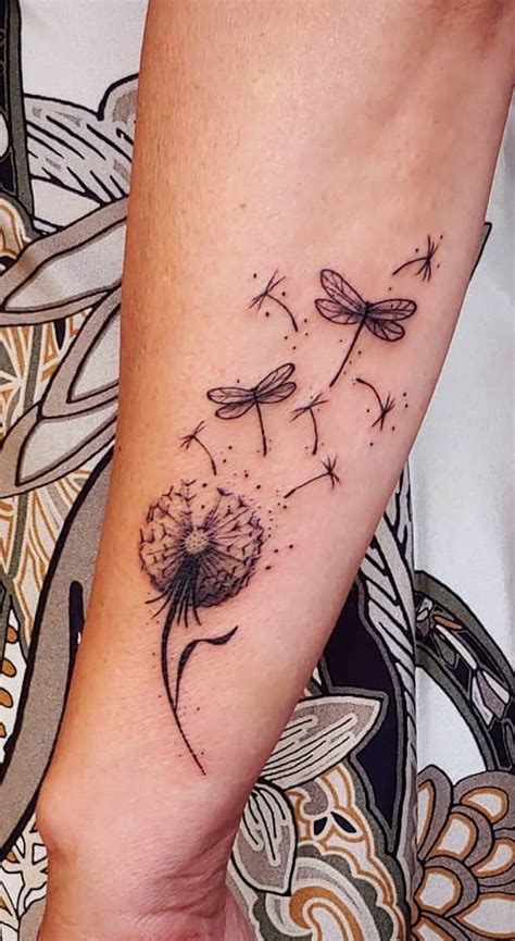 16 Meaningful Dragonfly Tattoos That Show Your Ever-Changing Spirit ...