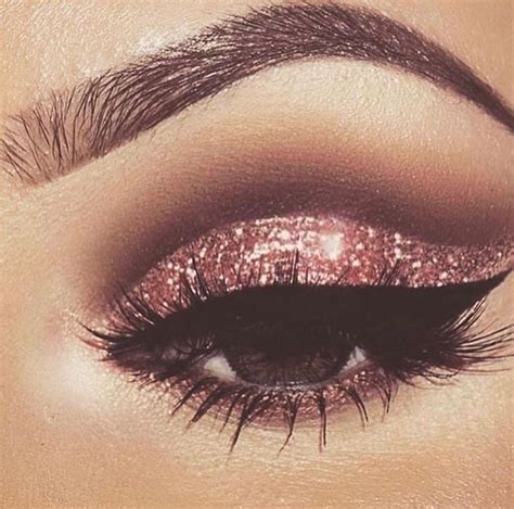 Pink Glitter Eyeshadow Look – pienenpienihalaus