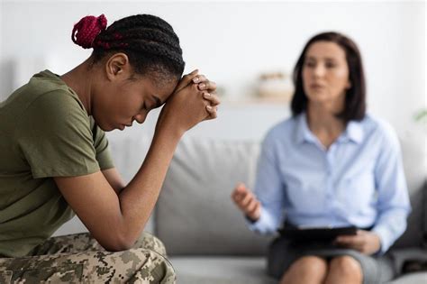 5 Common PTSD Symptoms in Military Veterans: Boston Neurobehavioral ...