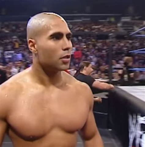 Former WWE star labelled 'Wish version of The Rock' after bizarre lift ...