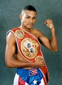 Felix Trinidad boxer •