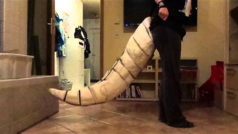 Articulated fursuit tail