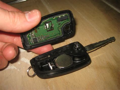 How To Replace Battery In Nissan Rogue Key Fob