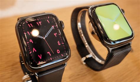 Apple Watch Series 6 40mm vs 44mm: What Size Should I Get? - ESR Blog