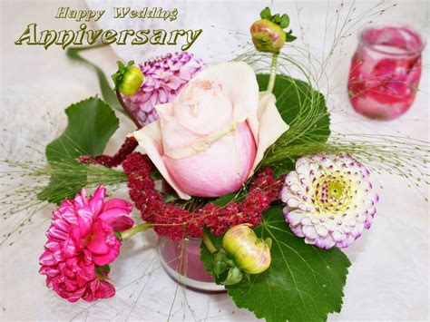 Flower Boutique - Online Flower Delivery in India: Anniversary Flowers