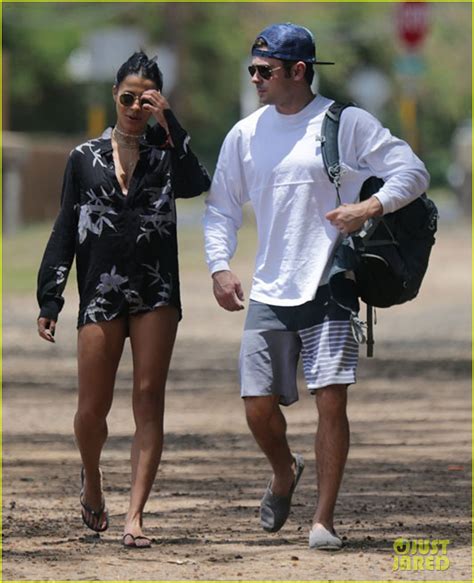 Zac Efron & Girlfriend Sami Miro Embrace Each Other in Hawaii: Photo 3382168 | Sami Miro, Zac ...