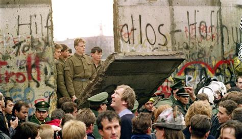 La caída del Muro de Berlín: a 30 años del día en que la libertad llegó a Alemania Oriental - 09 ...