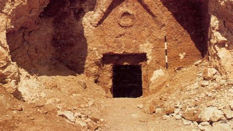 The Tomb of Jesus? Wrong on Every Count - Biblical Archaeology Society