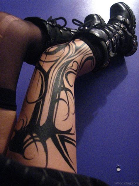 53 Classic Tribal Tattoos On Thigh