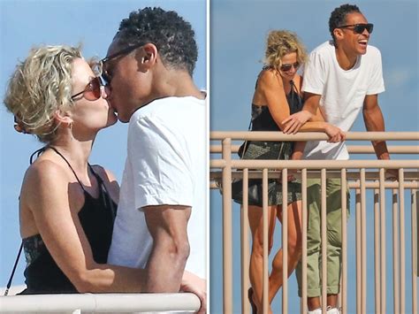 'GMA3' Anchors Amy Robach & T.J. Holmes Making Out in Miami