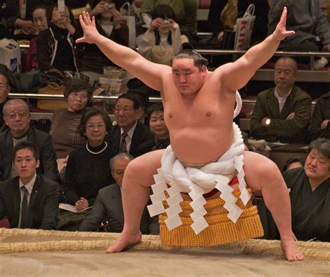 Why do sumo wrestlers compete in a mawashi? – IKIDANE NIPPON Ancient ...