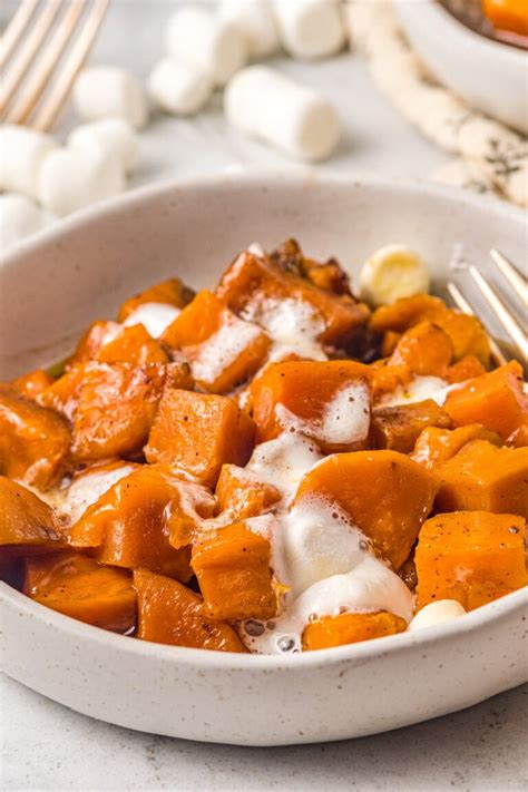 Crockpot Sweet Potatoes with Marshmallows | The Novice Chef