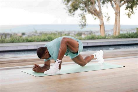 6 Best Hip Stretches for Athletes in 2023 — 10-Minute Hip Stretch — Alo Moves