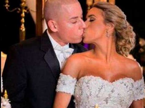 Cosculluela le pidió el divorcio a su esposa y la custodia de sus hijos