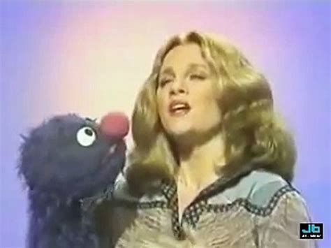 Madeline Kahn and Grover - Sing After Me (Sesame Street - Feb 14, 1978) – Видео Dailymotion