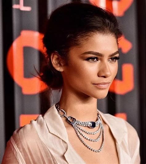 Zendaya Age 2024 Photos - Livvy Phedra